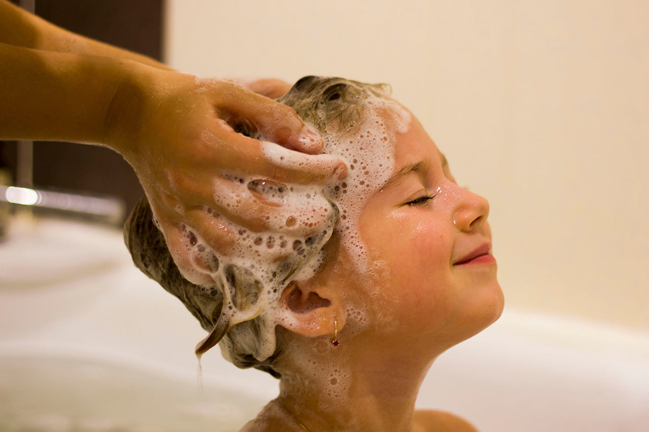 Choosing the Best Shampoo and Conditioner for Your Child’s Hair Type